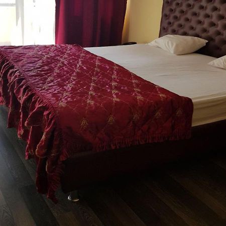 تشيسيناو Emperum Nelson Hotel المظهر الخارجي الصورة