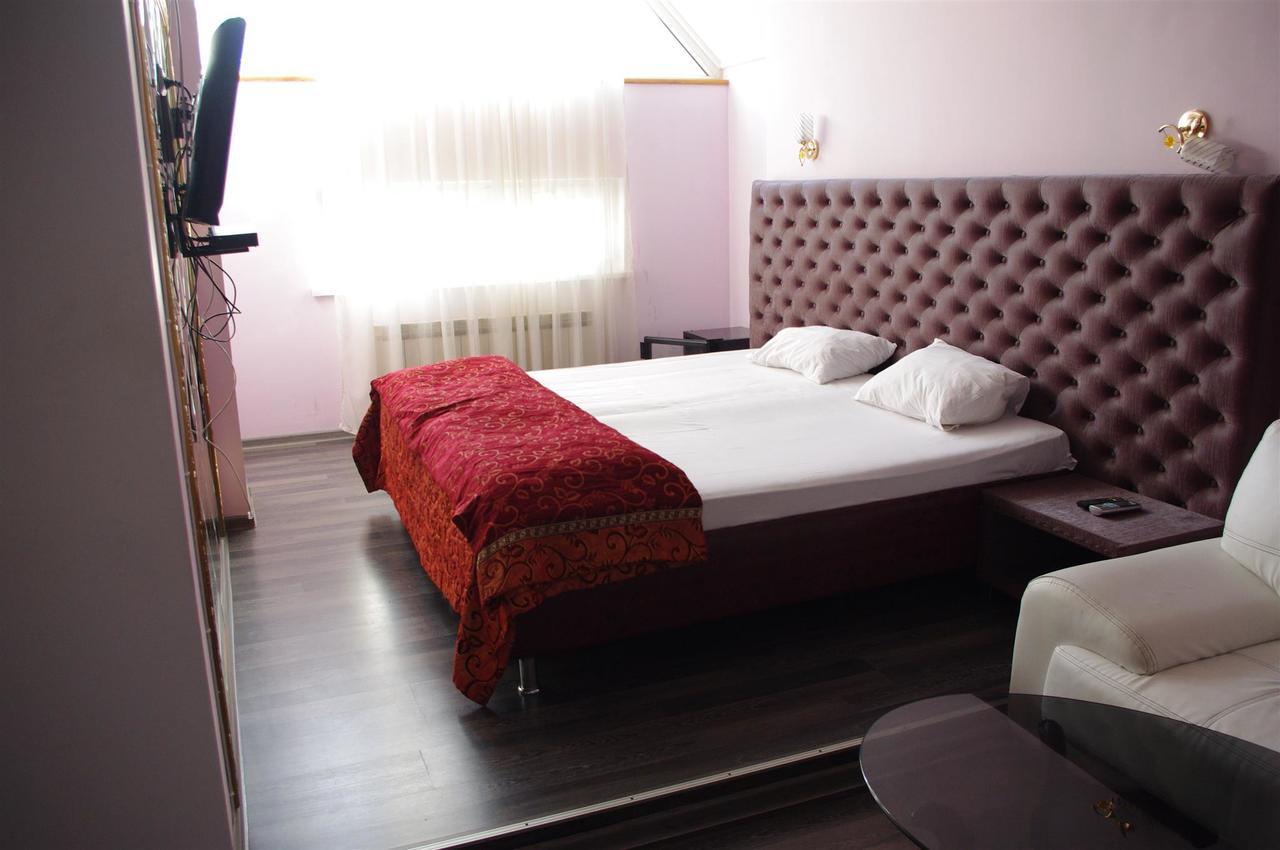 تشيسيناو Emperum Nelson Hotel المظهر الخارجي الصورة