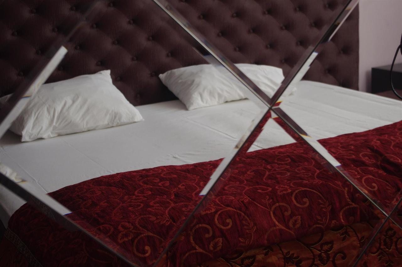 تشيسيناو Emperum Nelson Hotel المظهر الخارجي الصورة