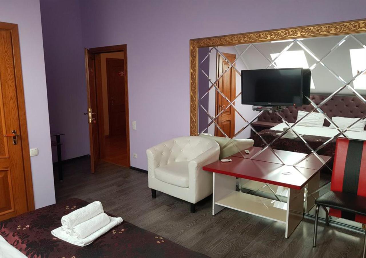 تشيسيناو Emperum Nelson Hotel المظهر الخارجي الصورة